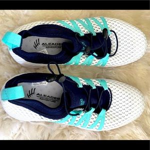 Aleander Mesh Water Shoes (sz 8, never worn!)